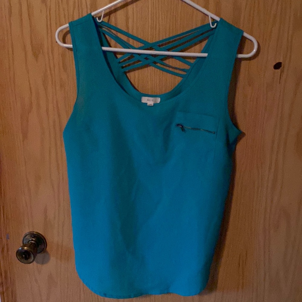 Mine brand teal/green top.